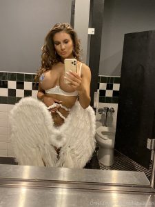 Chelsea Beaudin Onlyfans Nude Gallery Leaked.